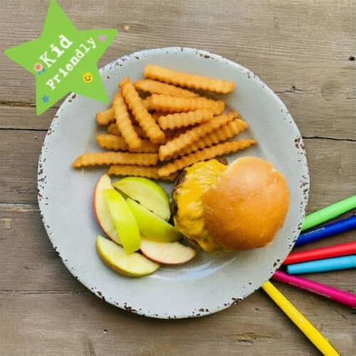 Kid's Menu: Cheeseburger, french fries and apple