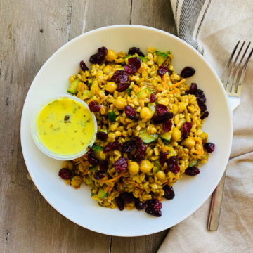 Vegan: Citrusy chickpeas and freekeh herb salad