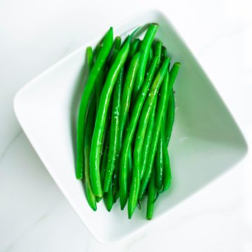 Steamed French green beans