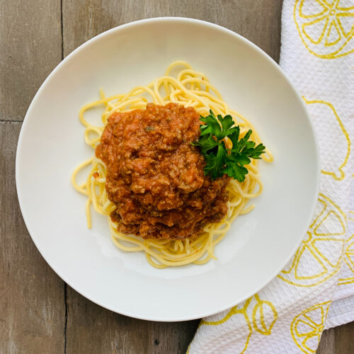 Kid's Menu: spaghetti with meat sauce
