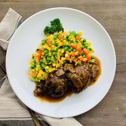 Salisbury steak with carrot, corn and peas