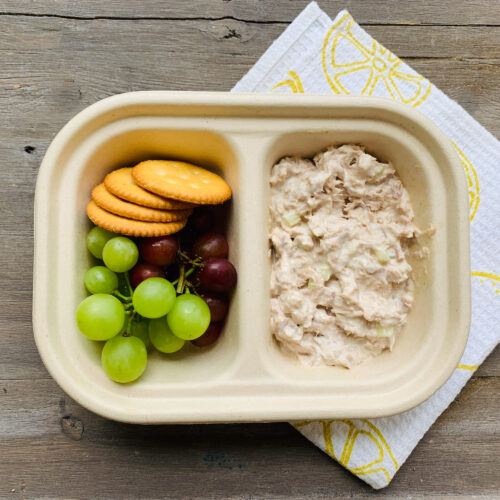 Kid's menu: Tuna salad, crackers and grapes