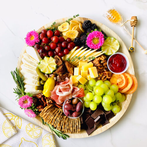 Christmas: Charcuterie Board (Delivery on 12/23)