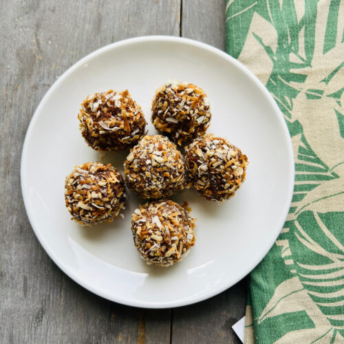 Coconut chocolate protein truffles (6)