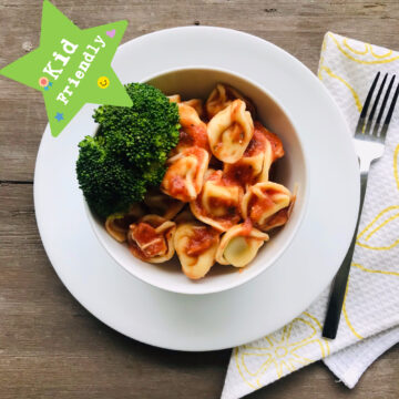 Kid's Menu: cheese tortellini with broccoli